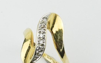 14KYG and Diamond Swirl Style Ring