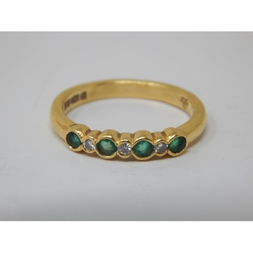 18ct Gold Diamond & Emerald Set Ring: Size J: Gross weight 2...