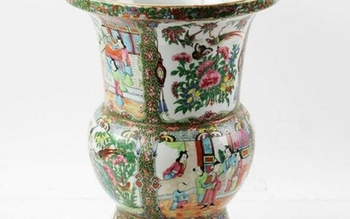 19thC Chinese Rose Medallion Vase