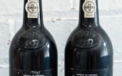 2 Bottles Dow’s ‘Silver Jubilee’ Vintage Port 1977 (1 b/n 1 vts)