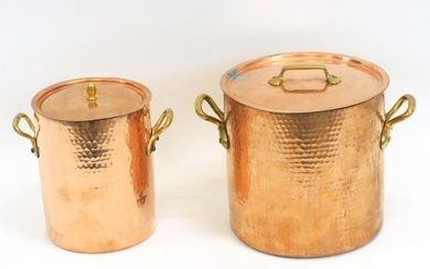 (2) Vintage French hammered copper pots. 20th c.