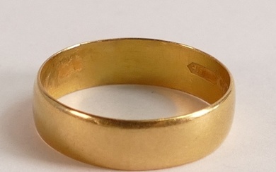 22ct gold wedding ring, size O, 3.6g.