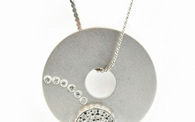 18k White Gold And 0.50cttw Diamond Disc Necklace