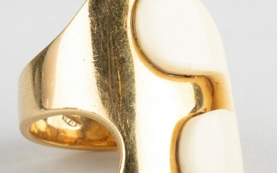Van Cleef & Arpels 18k Gold Ring