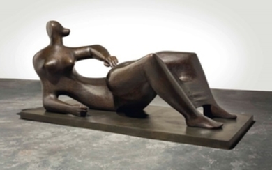 Henry Moore (1898-1986), Reclining Figure