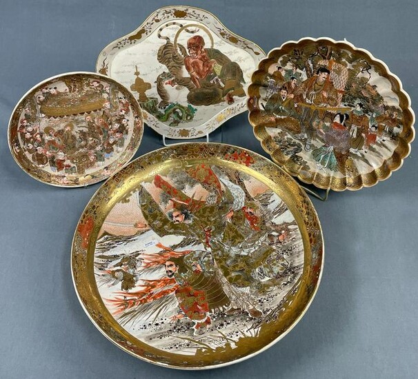 4 plates of Satsuma porcelain. Probably Japan old