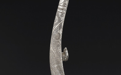 AN ENGRAVED SILVER GARMENT HOOK, LATE WARRING STATES-WESTERN HAN DYNASTY, 4TH-3RD CENTURY BC