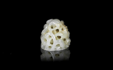A white jade reticulated hat finial