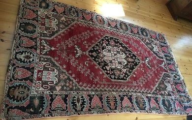 A 21st century South Persia Shiraz normad rug. 245×153 cm.