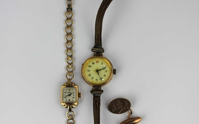 A 9ct gold lady's bracelet wristwatch