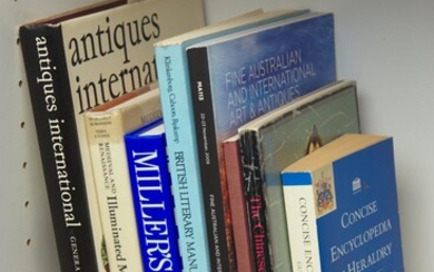A COLLECTION OF BOOKS ON ANTIQUES AND ART