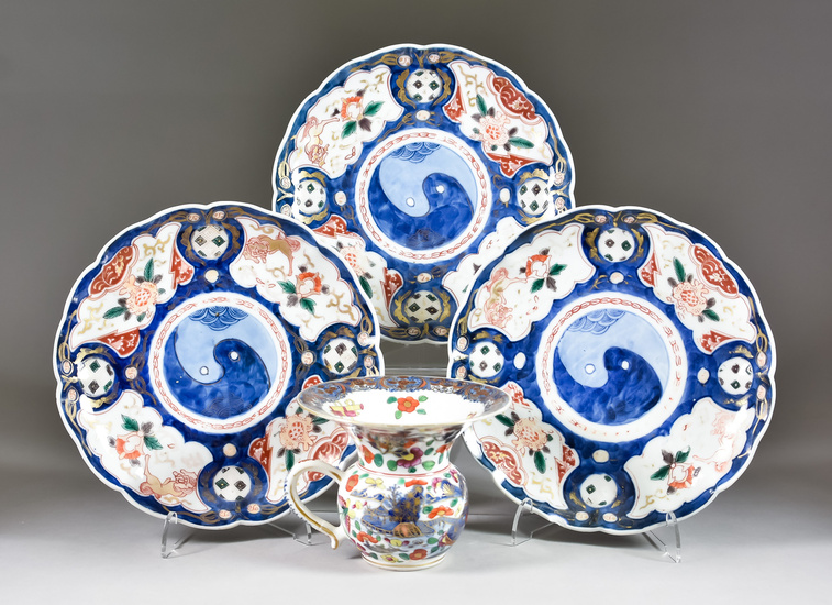 A Chinese Blue and White Porcelain Spittoon, 19th Century, later...