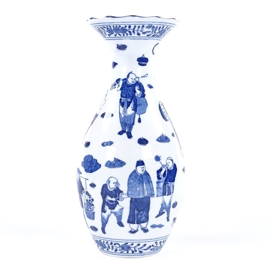 A Chinese blue and white porcelain vase, with flared rim and...