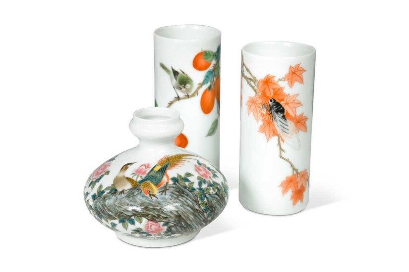 A Chinese porcelain vase painted by Master Zhai Xiao Xiang, late 20th century