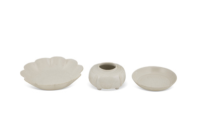 A GROUP OF THREE CERAMIC VESSELS A CARVED DING 'LOTUS’ DISH：NORTHERN SONG-JIN AND LATER (AD 960-1234)