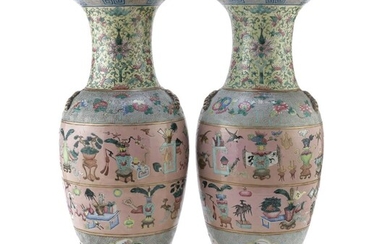 A PAIR OF CHINESE POLYCHROME ENAMELED PORCELAIN VASES 19TH CENTURY.