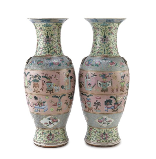 A PAIR OF CHINESE POLYCHROME ENAMELED PORCELAIN VASES 19TH CENTURY.