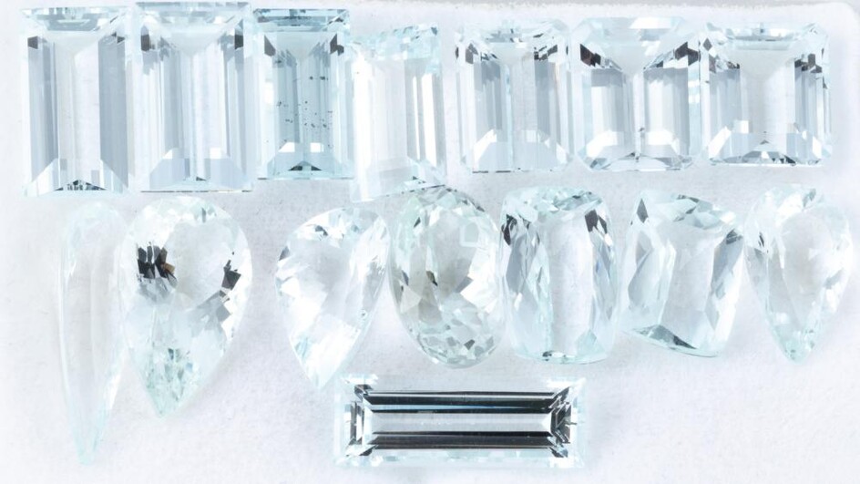 A PARCEL OF UNSET AQUAMARINES; incl. step, baguette, pear, oval and rectangular cushion cut stones, 15 total 39.51ct.