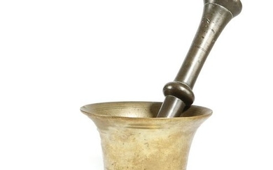 A POLISHED BRASS MORTAR LATE 17TH / EARLY...