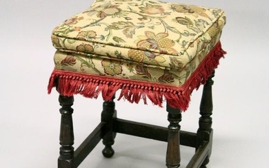 A SMALL 18TH CENTURY OAK SQUARE STOOL, with padded top