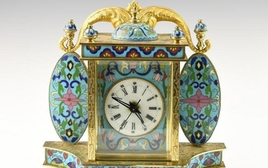 A VINTAGE CHINESE EXPORT CLOISONNE CLOCK