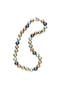 A colour cultured pearl necklace