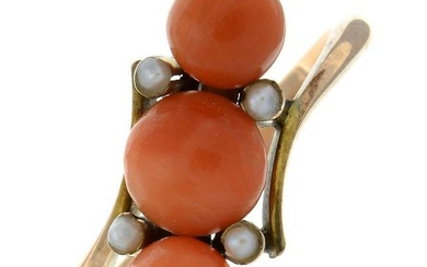A coral and split pearl dress ring.
