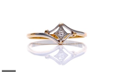 A mid 20th Century 18ct diamond single stone ring set to a p...