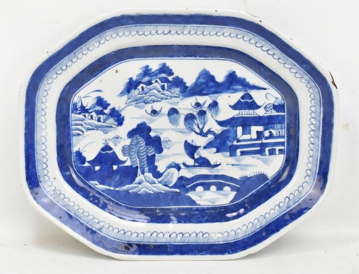 An early 19th century Chinese Export porcelain blue and...