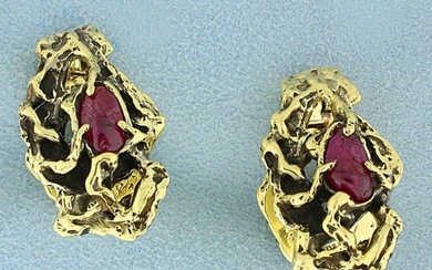 Antique Hand Made Nature Design Ruby Cufflinks in 18K Yellow Gold