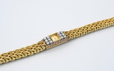BOUCHERON Paris fourni par OMEGA, vers 1930/40 - MONTRE bracelet de dame en or jaune...
