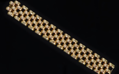 Bracelet ruban en or. Maillon accidenté. 52 g