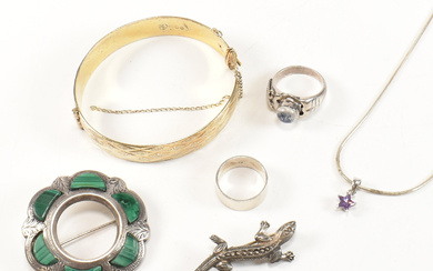 COLLECTION OF SILVER & SILVER GILT JEWELLERY