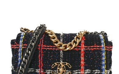Chanel Tweed Quilted Medium Chanel