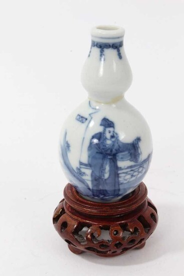 Chinese miniature blue and white vase of gourd form on stand