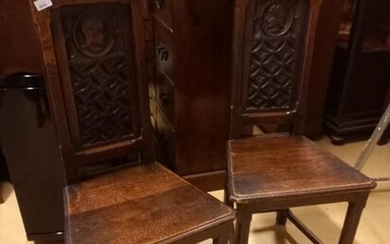 Deux chaises de style renaissance - Lot 38 - Richard Maison de ventes
