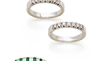 Diamond and white gold lot comprising size 15/55 and 16/56 rings together with a size 15/55 circa emerald accented ring,…