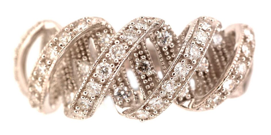 Diamond set helix pattern ring