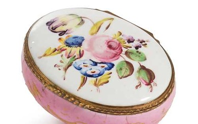 ENAMEL TABATIERE DECORATED WITH ROSES