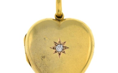 Early 20th century 15ct gold diamond heart locket