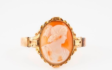 Hollow rose gold (750) bracelet with leaf engraved...