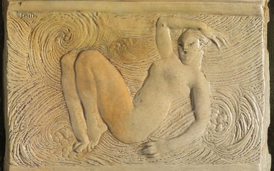 ISMAEL SMITH MARÃ (Barcelona, 1886 - New York, 1972). "Woman lying down". Relief in ceramic.
