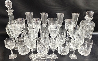 LARGE SELECTION OF CRYSTAL GLASSWARE comprising six whisky t...