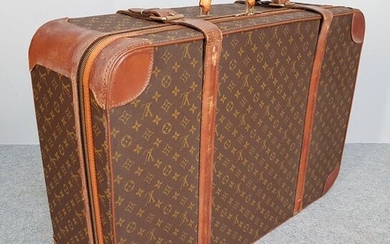 Louis VUITTON - HARD CASE Airbus model in coated canvas with monograms decoration. 63 x 79 x 25 cm - wear of use