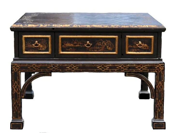 MAITLAND SMITH FINE CHINESE CHINOISSERIE TABLE