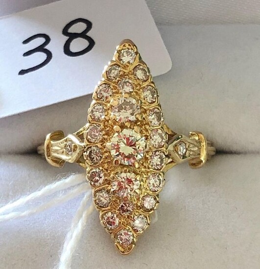 Marquise ring in yellow gold, entirely set with 25 brilliant-cut...