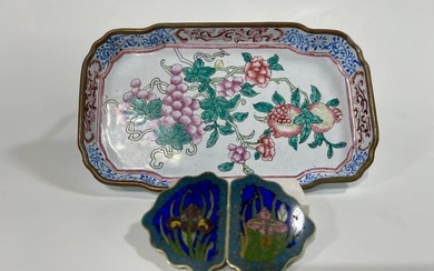 ONE ANTIQUE CHINESE CANTON ENAMEL DISH AND A CLOISONNÉ BELT BUCKLE