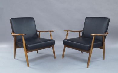 Pair of Mid Century style lounge chairs, of recent manufacture, with black leather upholstered seats on splayed and tapered supports, 86cm high, 74cm wide (2)