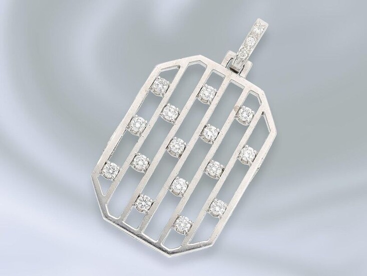 Pendant: very solidly manufactured, white gold brilliant/goldsmith pendant,...