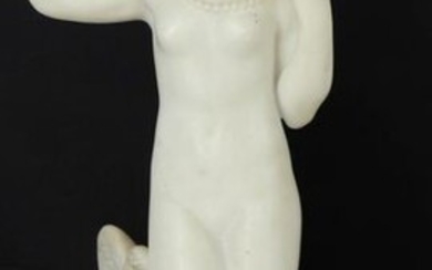 Raymond DELAMARRE (1890-1986) "Art Deco Bather with Turtle Doves", carved alabaster subject, signed on the terrace. H 54.5 x W 25 x D 15 cm (tiny shocks at the base)